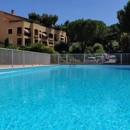 Appartement De Charme Wi-Fi ,Clim, Garage Jardin Prives, Piscine Environnement Arbore